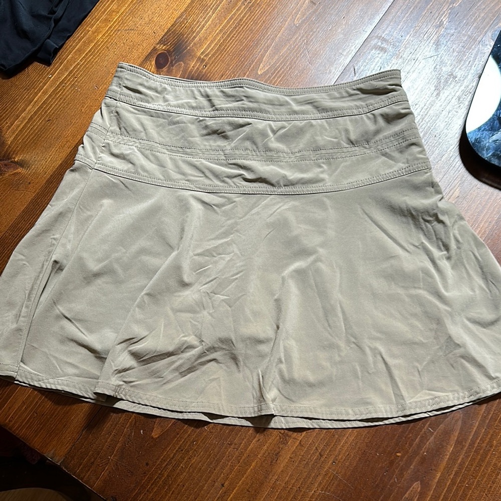 Athleta all day Beige Athletic Skort